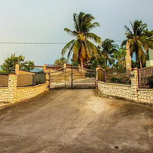 sunshine-lodge-your-home-away-from-home.hotelsmontegobay.org/